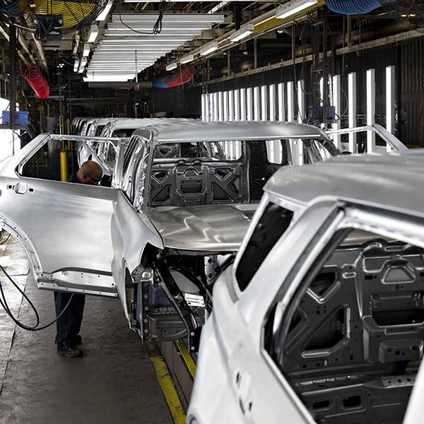 Ford lanza salvavidas a proveedores que enfrentan problemas de liquidez